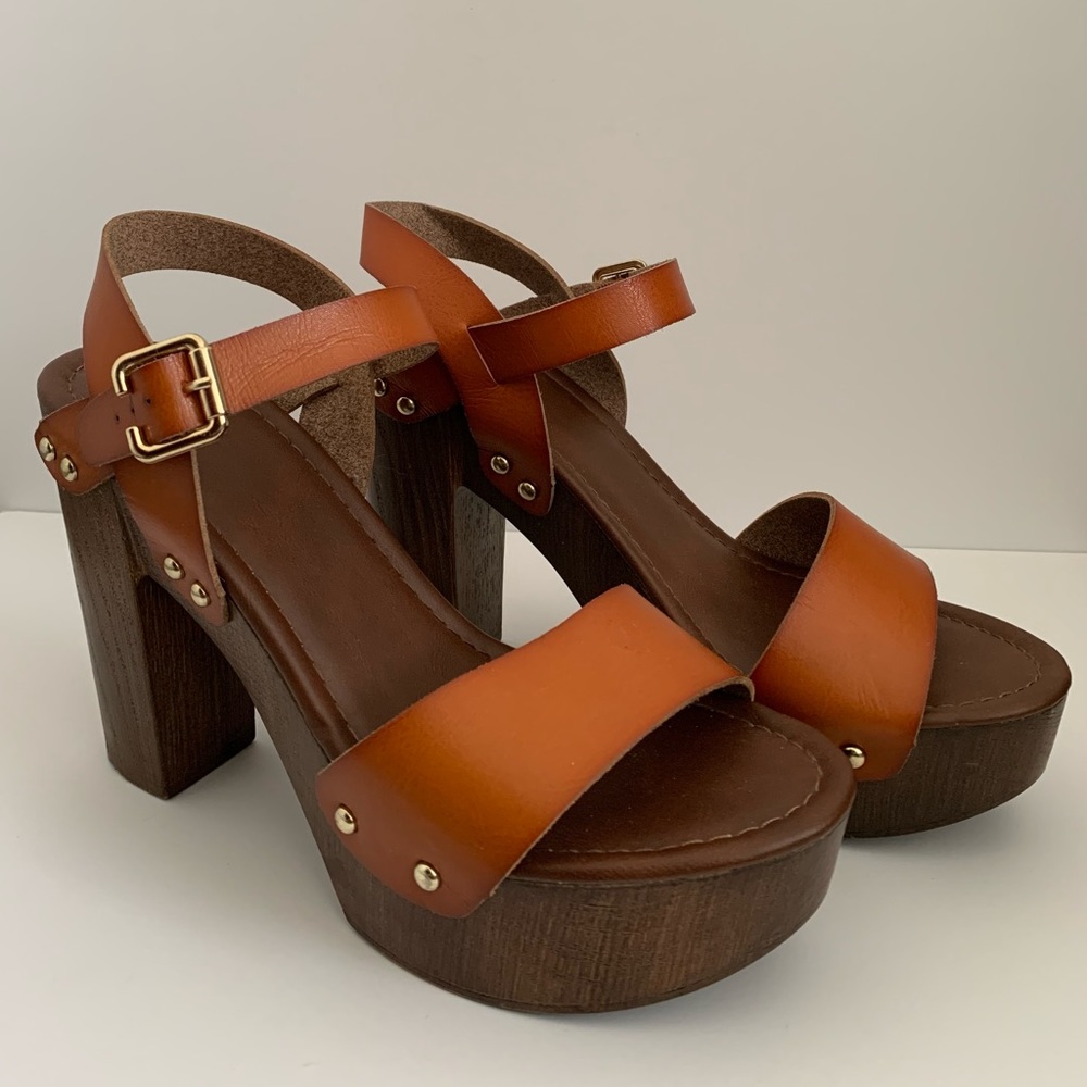 Wooden wedge heels